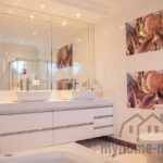 bathroom-1622403_1280