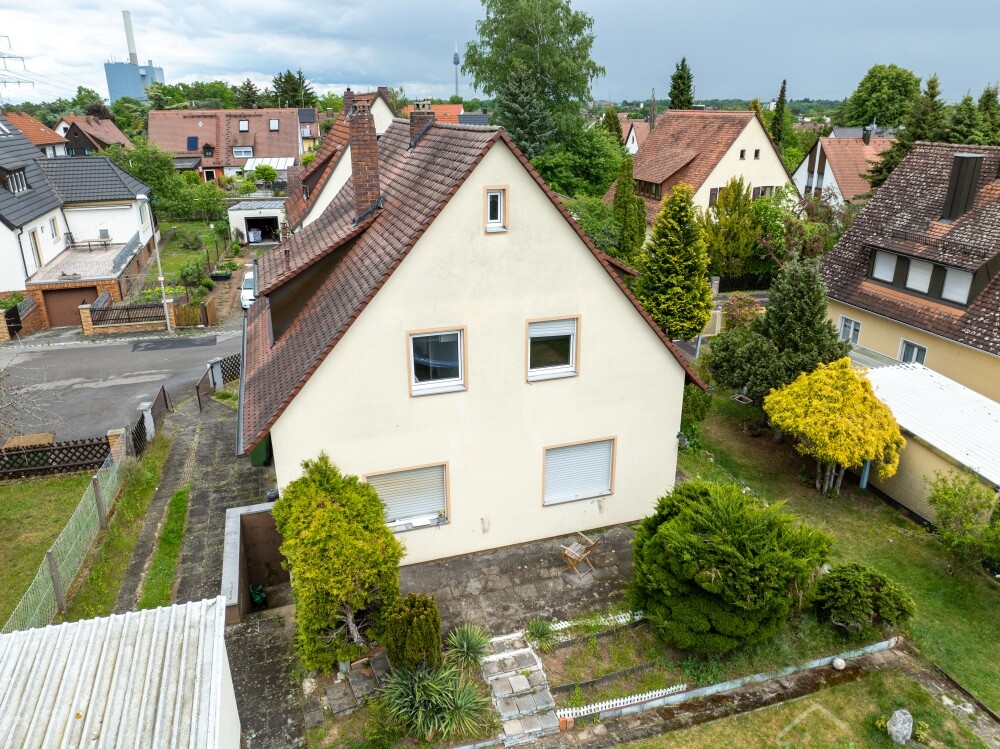 EFH und Grundstück Stein 035