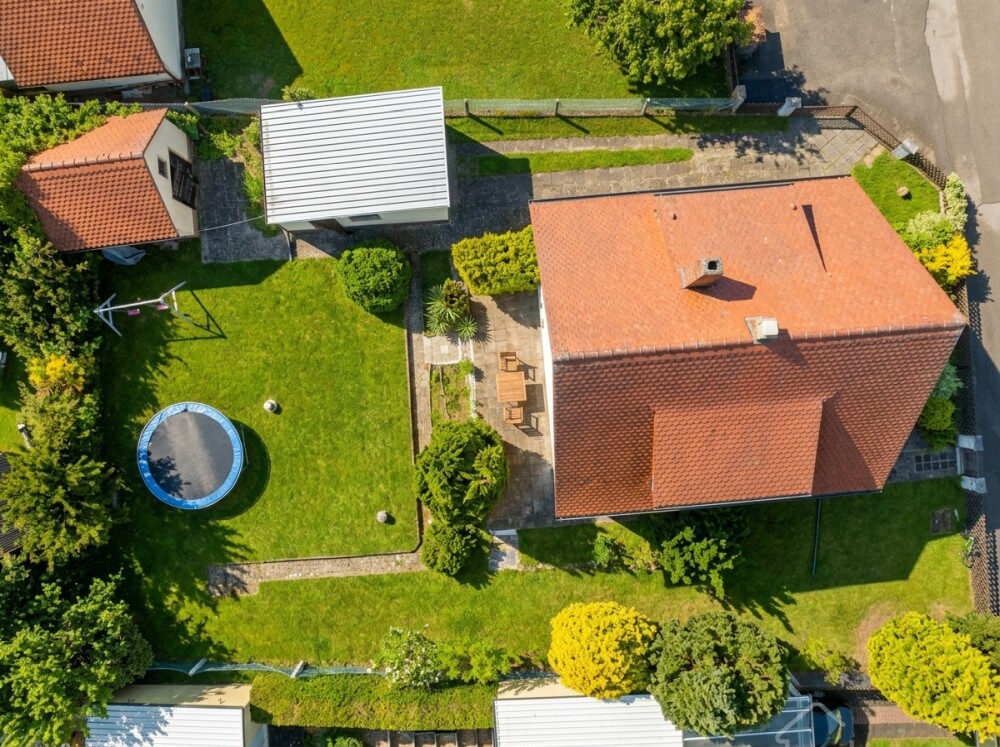 KI Gestaltungsvorschlag EFH Stein Vorher_nachher ki 003