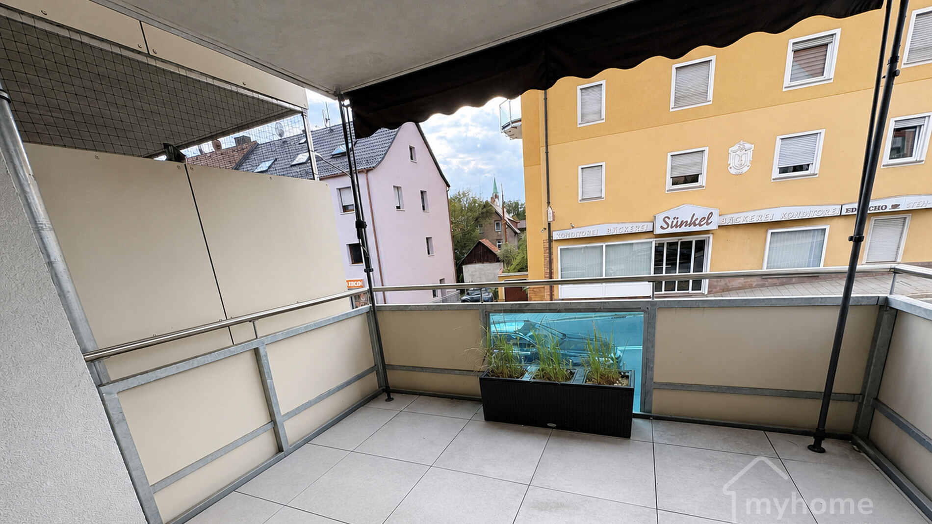 1167_020_Balkon_16x9